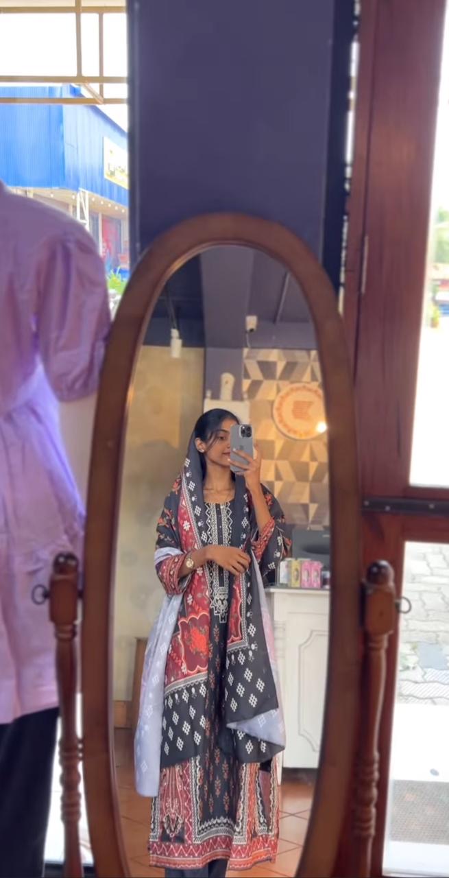 Pakistani Salwar Set