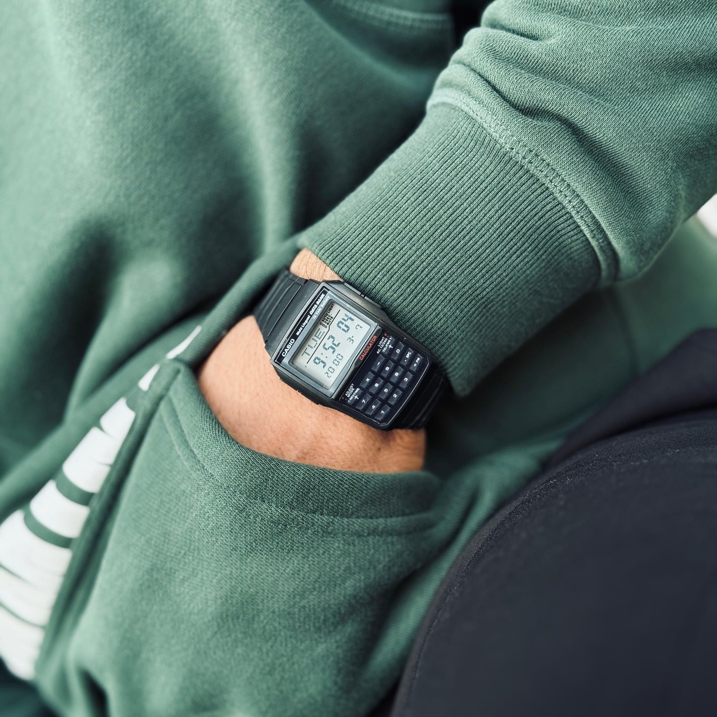 MEN VINTAGE BLACK DIGITAL DIAL CALCULATOR WATCH