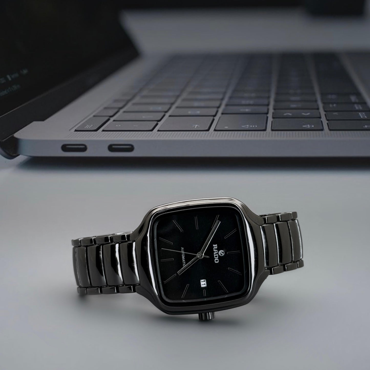 MEN'S ANALOG LUXURY WATCH