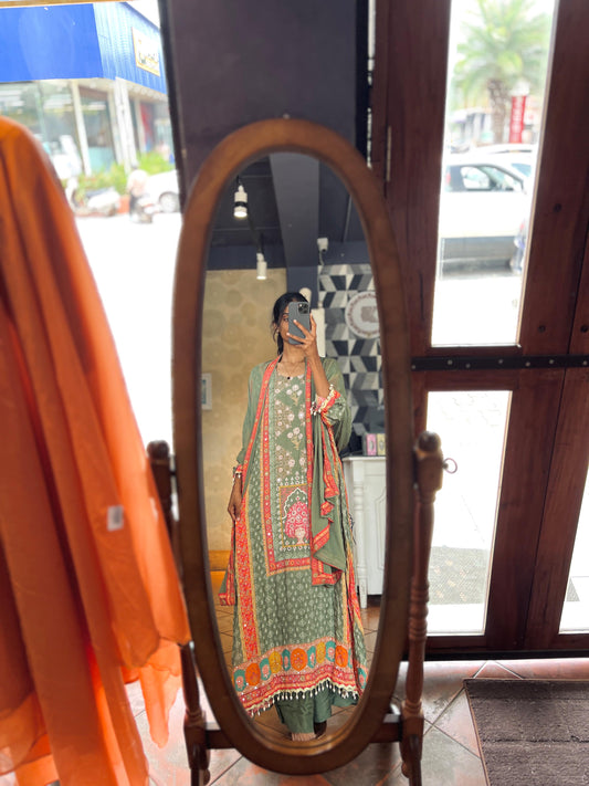 Pakistani Salwar Set