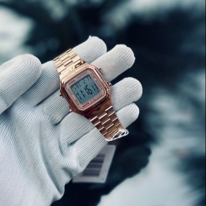 VINTAGE SQUARE CHAIN WATCH