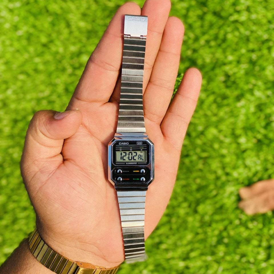 VINTAGE BUTTON DIGITAL UNISEX WATCH