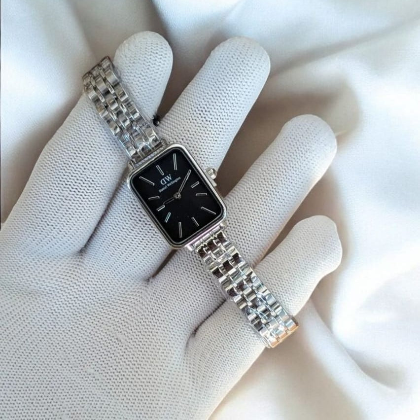 DWD LADIES SILVER CHAIN WATVH