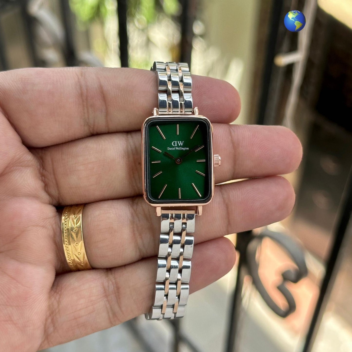 DWD LADIES STAINLESS STEEL CHAIN WATCH
